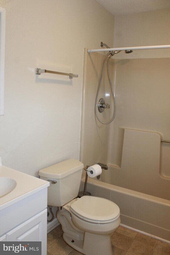 Foto principal - 617 Charlotte St