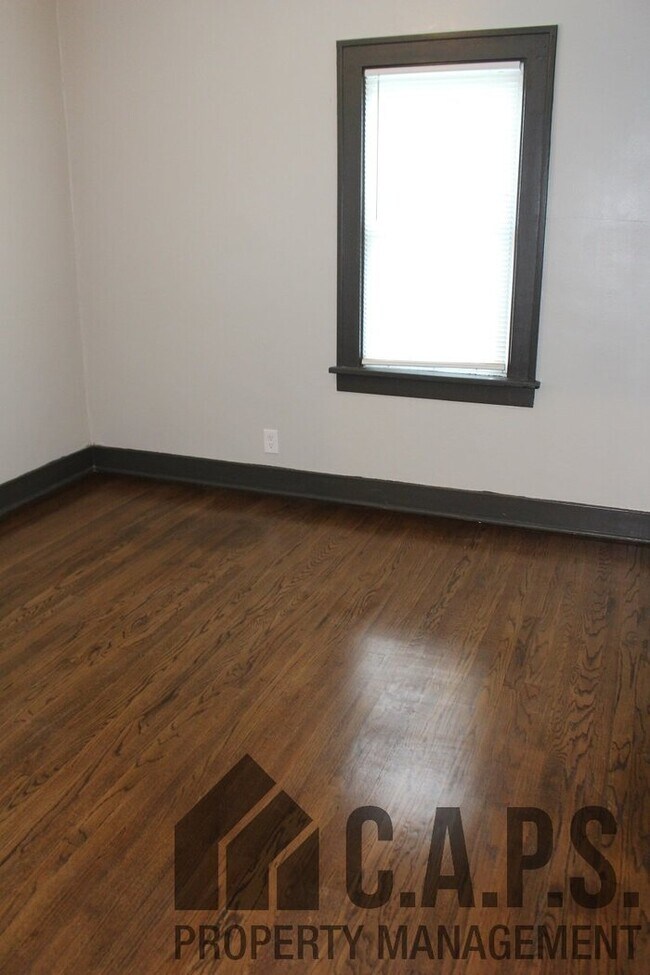 Building Photo - Move in Ready