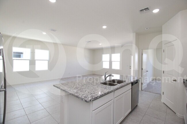 Foto del edificio - 24182 W Hidalgo Ave