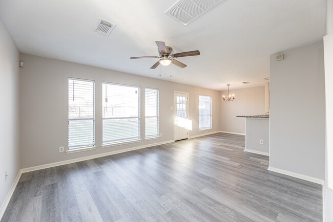 Foto del edificio - 727 Richview Dr