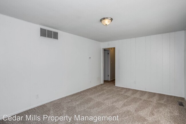 Building Photo - 3 br, 1 bath House - 1624 E. Denver Dr.