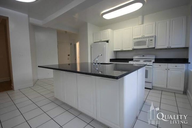 Foto del edificio - 225 W 106th St