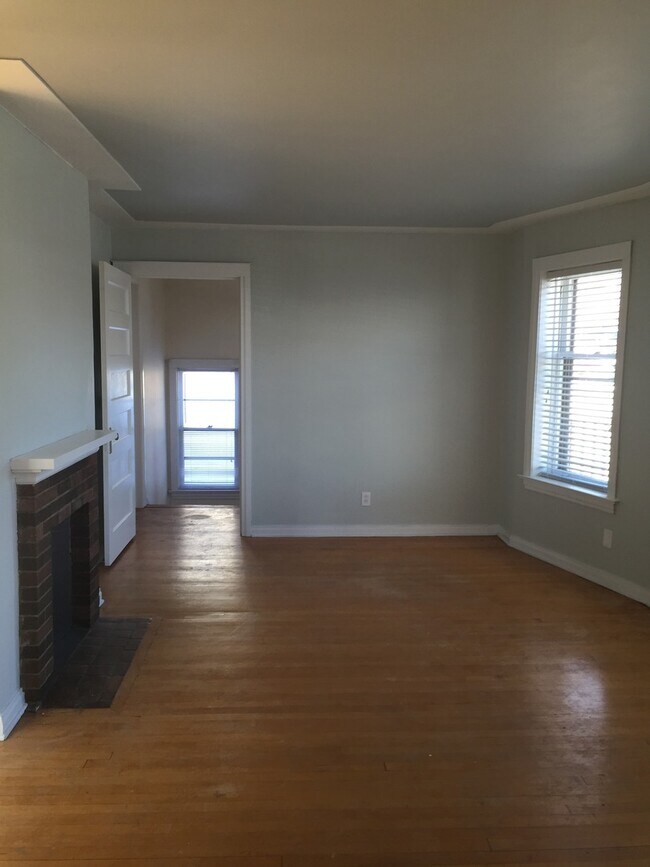 Foto del edificio - 109-111 Duplex