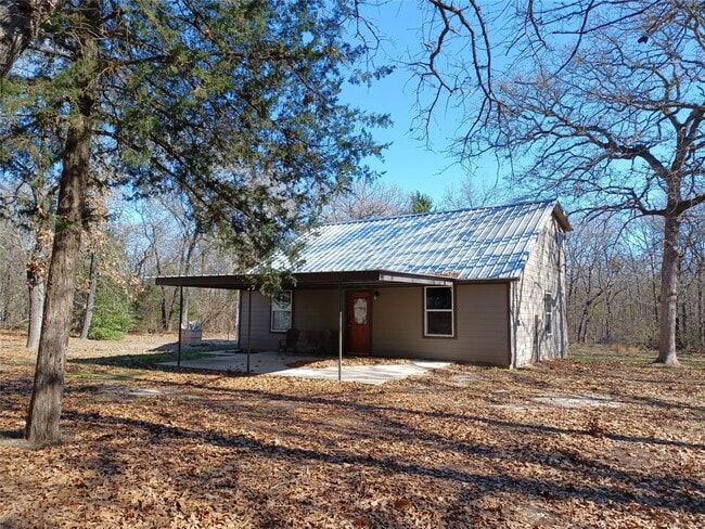 Foto del edificio - 8851 Private Rd 5204