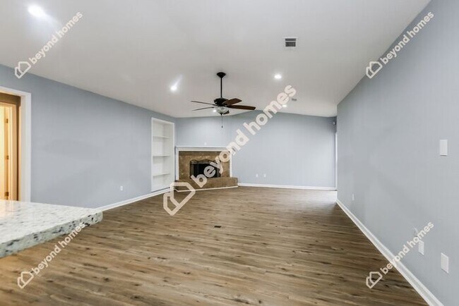 Foto del edificio - Beautifully renovated 3 bedroom 2 bath hom...