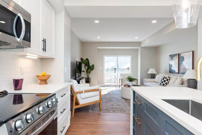 Foto del edificio - 4492 Butterfield Pl