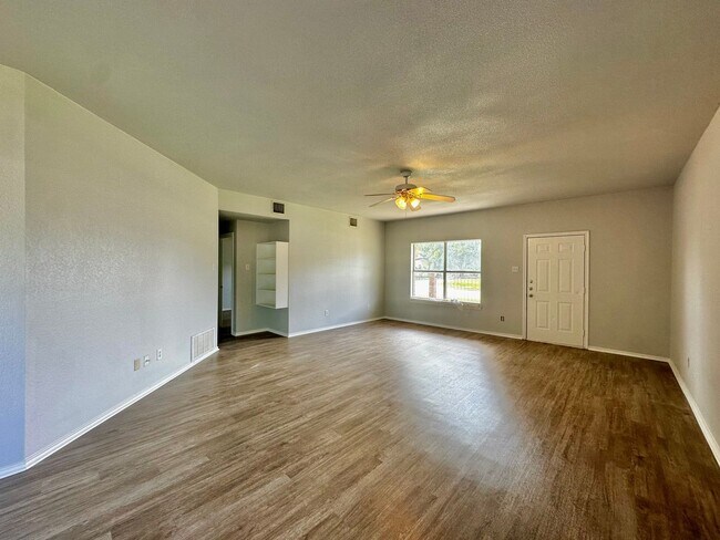 Foto del edificio - 1318 James Ave