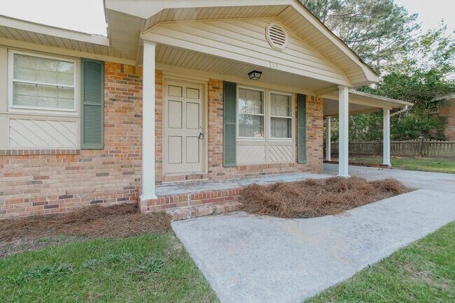 Building Photo - 713 Frieden St