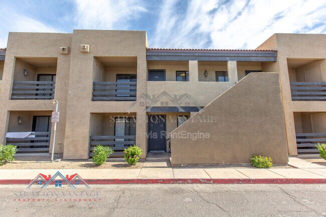 Building Photo - 1241 N 48th St