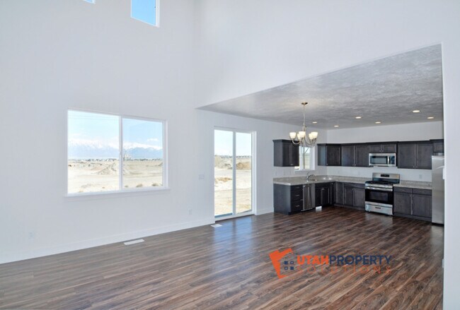 Foto del edificio - 7042 N Brook Ridge