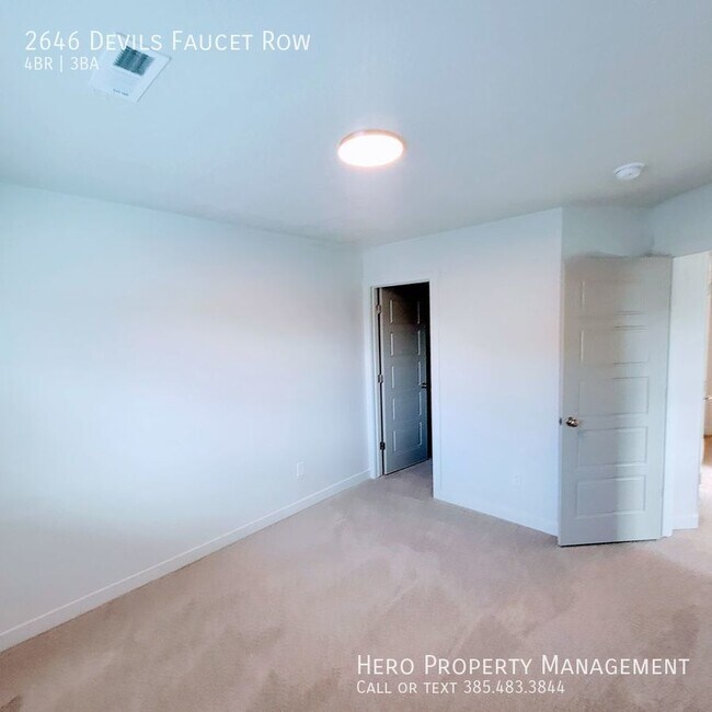 Foto del edificio - Stunning BRAND NEW Townhomes!