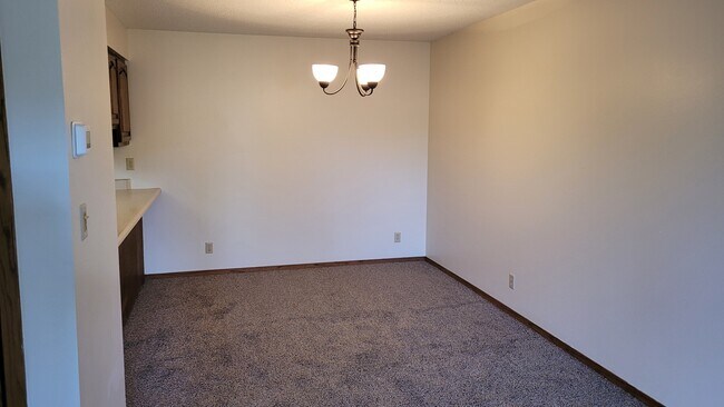 Foto del edificio - 3971 Fairway Hills Dr
