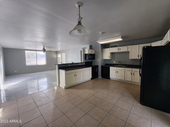 Building Photo - 14608 N 54th Ave