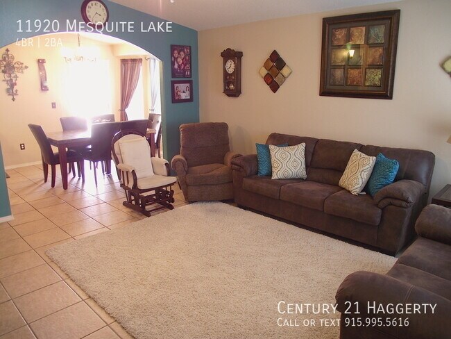 Building Photo - Northeast El Paso 4 bedroom REFRIG A/C Bea...