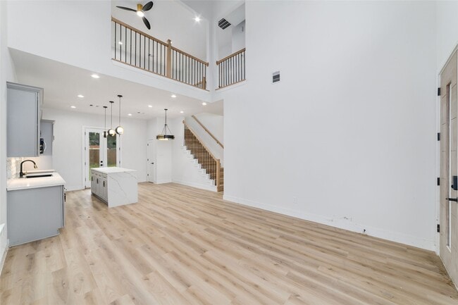 Foto del edificio - 6717 England St