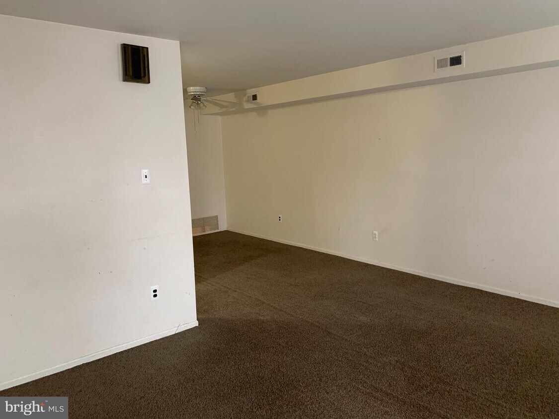 Foto del edificio - 2790 Willits Rd