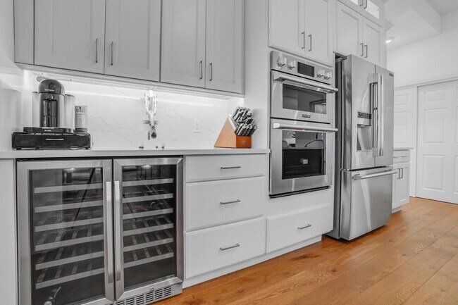 Foto del edificio - 8951 SE Marina Bay Dr