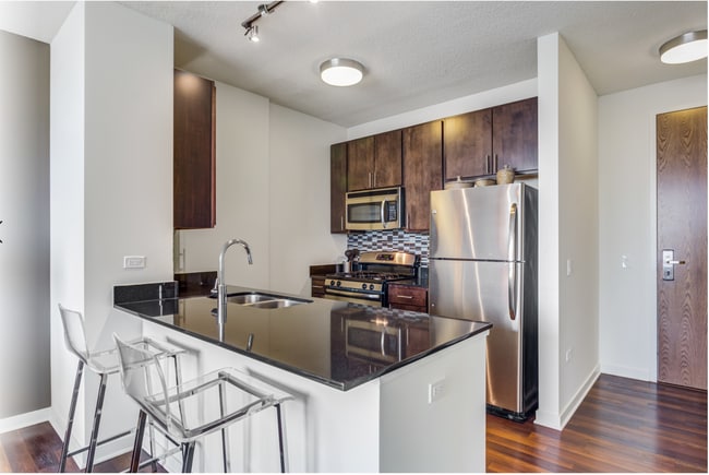 Foto del edificio - 411 N Halsted St