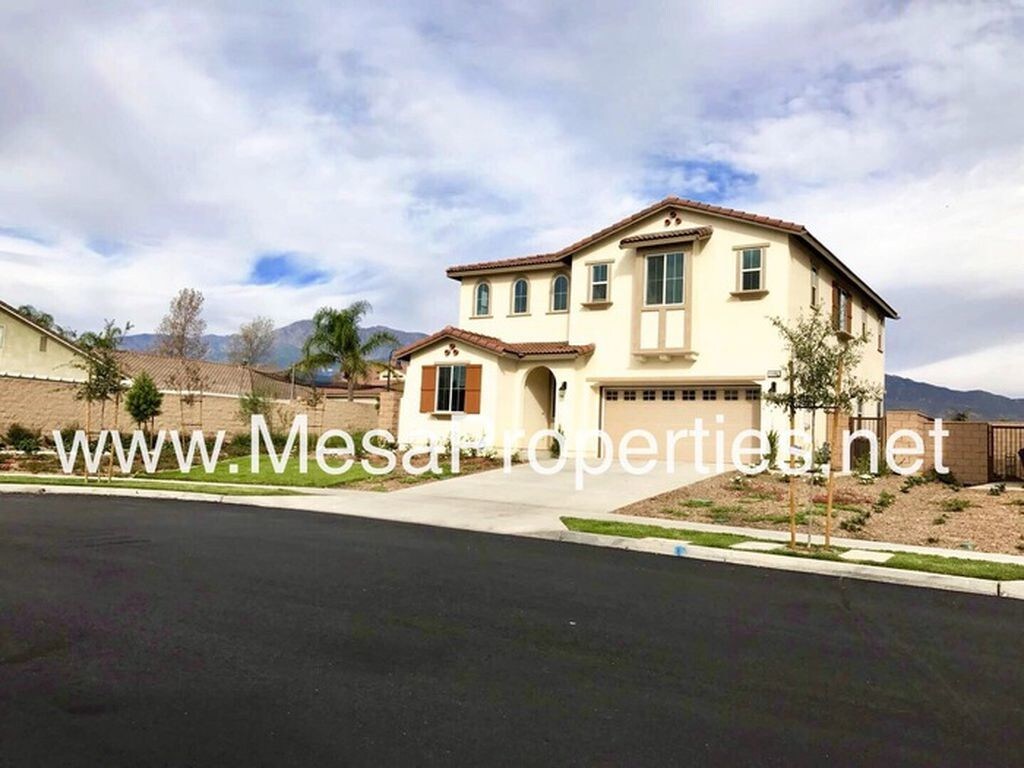 Foto principal - 15900 Encore Ln