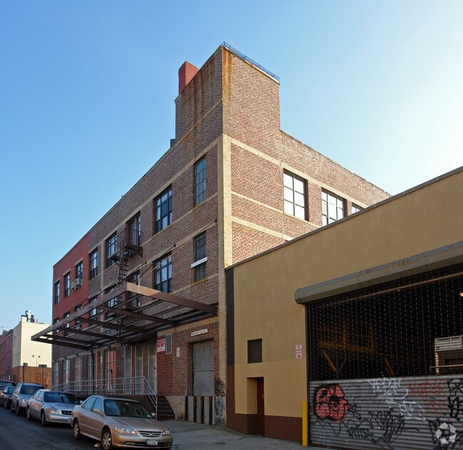 Building Photo - 86 N 6th St