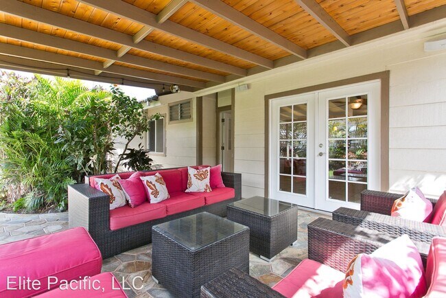 Building Photo - 4 br, 2 bath House - 607 Kealahou St.