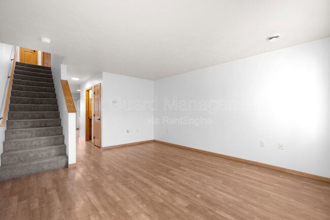 Foto del edificio - 2608 N Career Ave