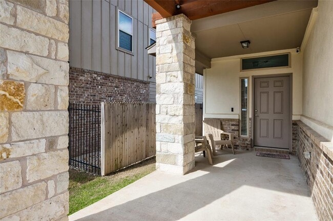 Foto del edificio - 128 Shearwater Ln