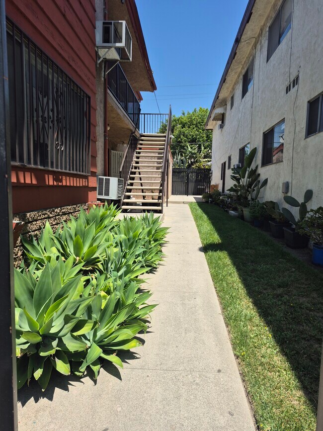 Photo - 404 N Garfield Ave Apartments