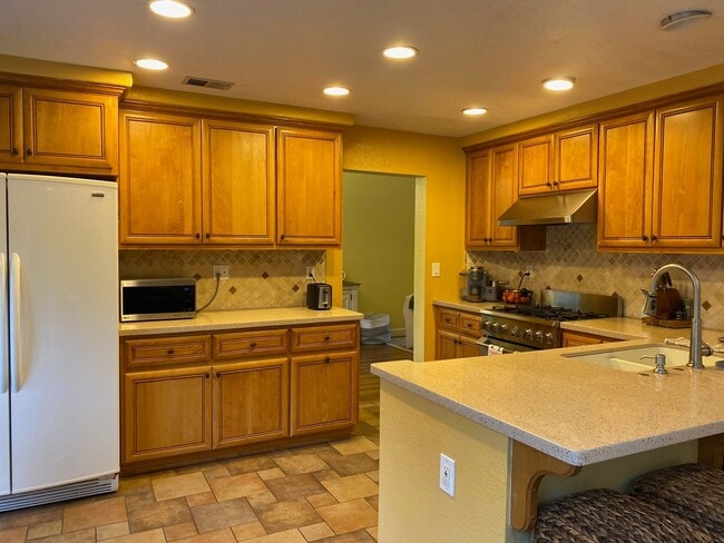 Building Photo - 135 Justin Circle - 30% Rental Fee