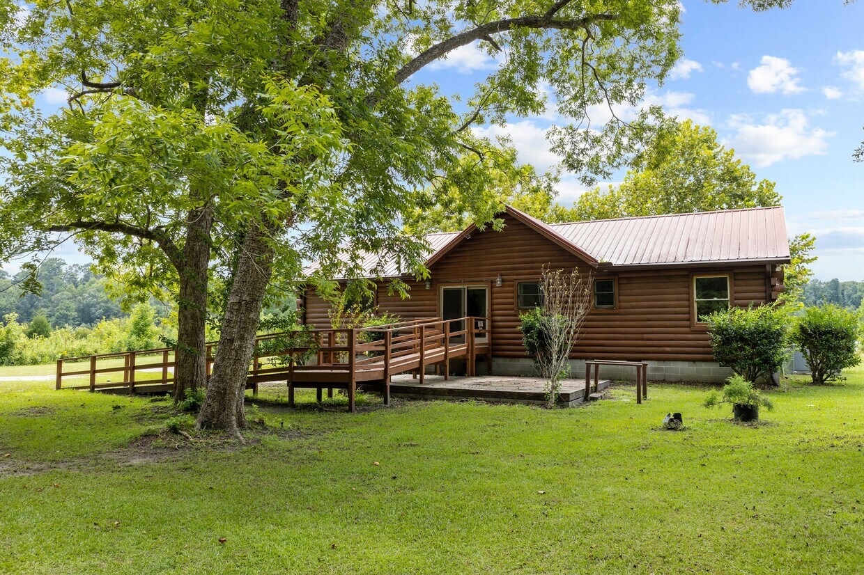 Primary Photo - 126 George Jones Rd