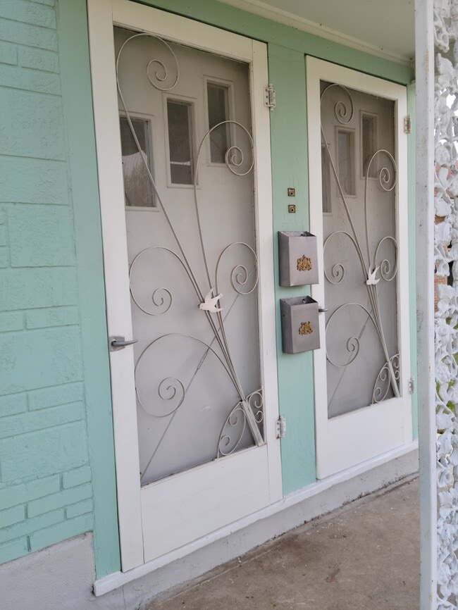 Foto del edificio - 1528 Steves Ave