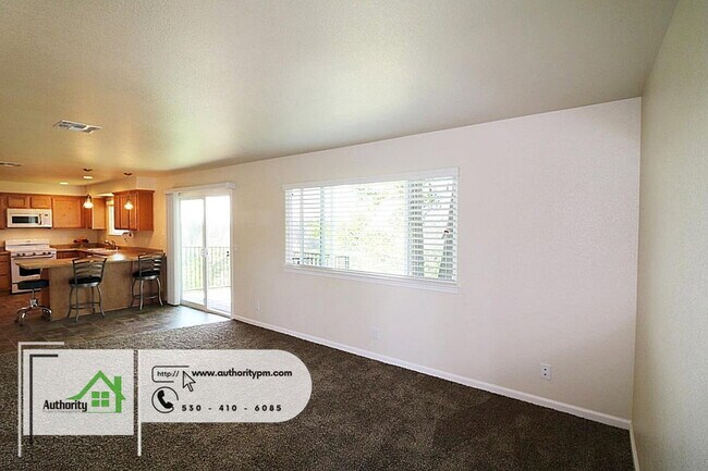 Foto del edificio - 4445 Dogwood Ln