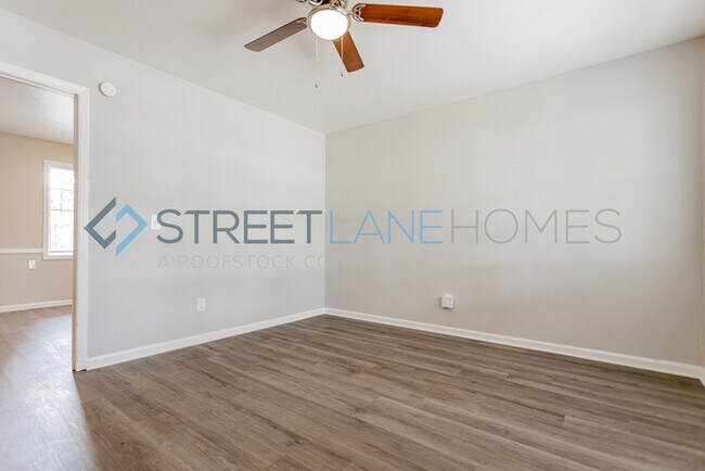 Building Photo - 2326 Watkins Dr