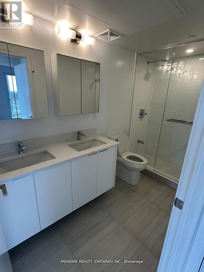 Building Photo - 2033 Kennedy Rd