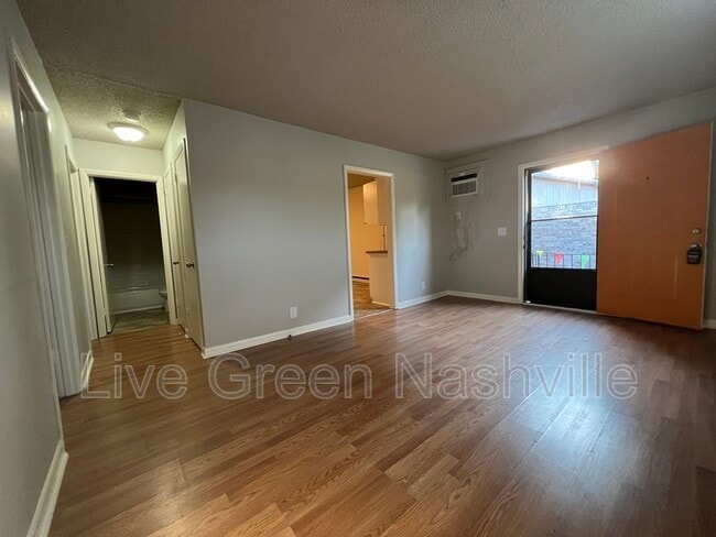 Building Photo - 212 Ewing Dr