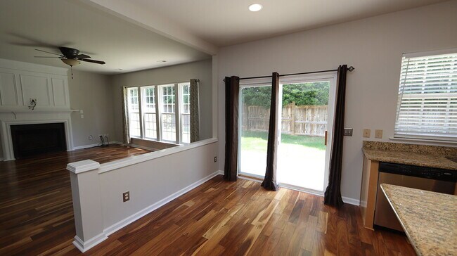 Foto del edificio - Four-Bedroom Home in Leesville School District