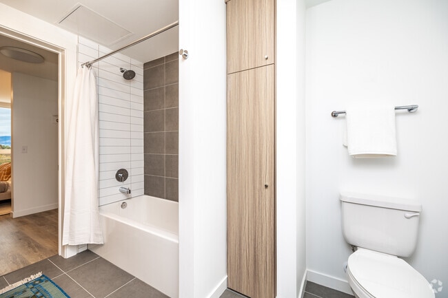 1BR, 1BA - A2/764 SF - Haymaker