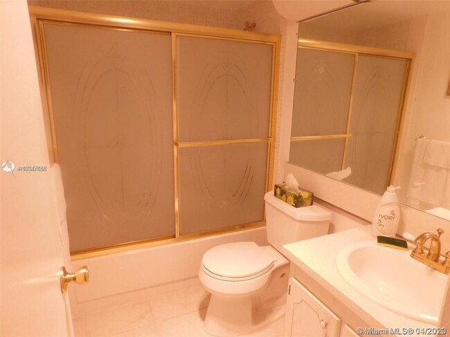 Building Photo - 79 Oakridge G