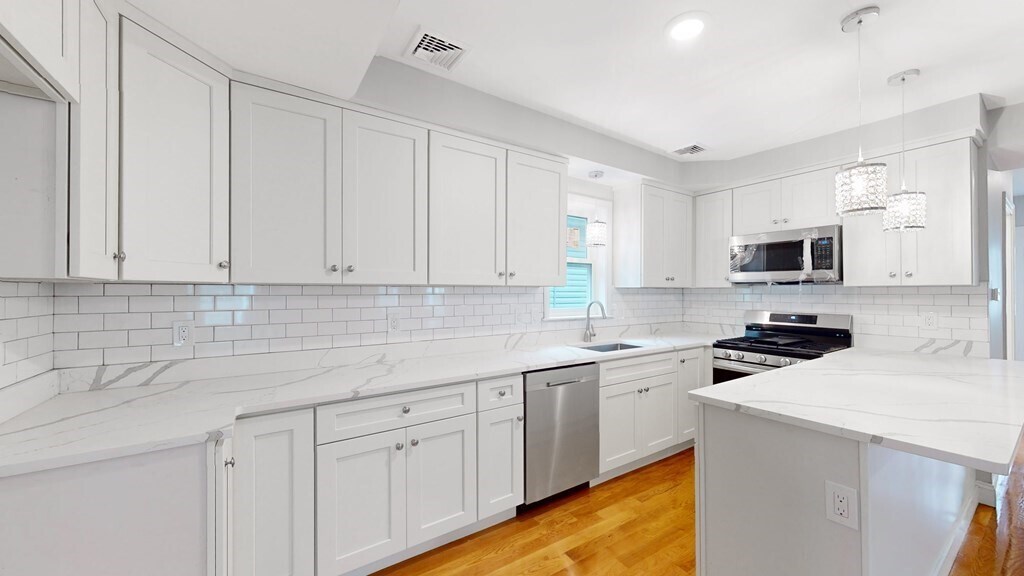 Building Photo - 22 Glendale Ave