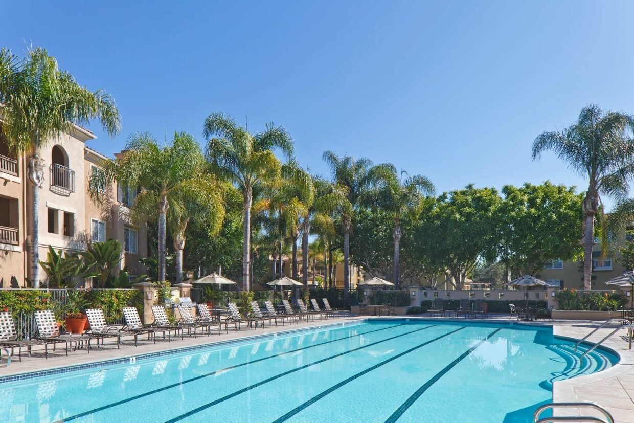 Building Photo - 100 Santa Louisa