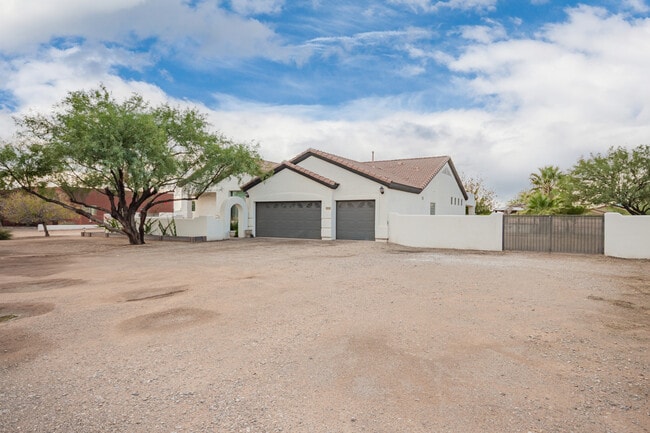 Building Photo - 10335 N Tall Cotton Dr