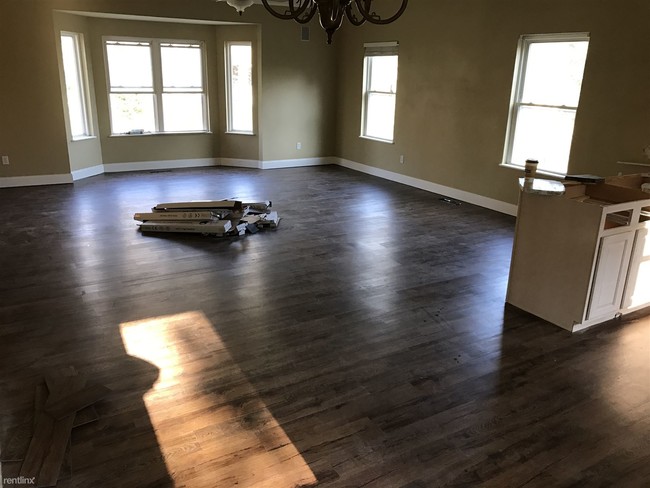 Building Photo - 3 br, 2 bath House - 113 Dollie Circle