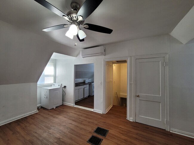 Building Photo - 4207 3rd St