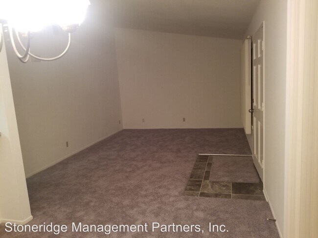 Foto del edificio - 3930-3940 W Valencia Dr