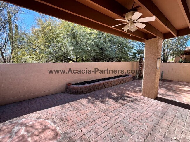 Foto del edificio - Two Bedroom Townhouse