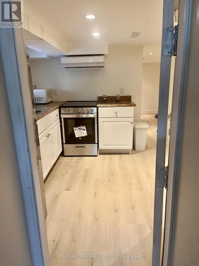 Photo du bâtiment - 551 St Clarens Ave