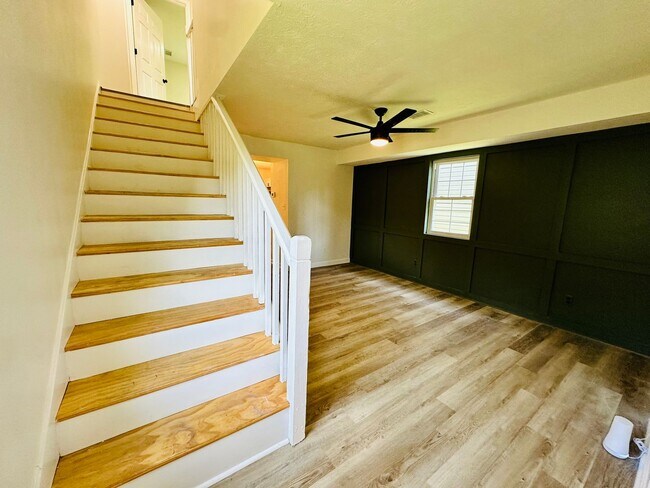 Building Photo - Completely renovated 3BR house in Shelby P...