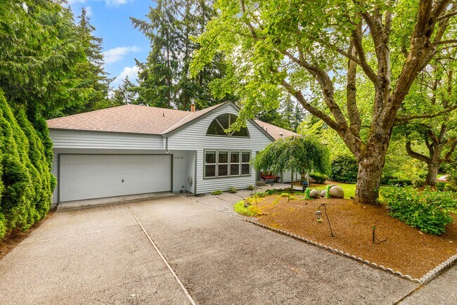 Building Photo - 3 Bedroom Rambler Kirkland Highlands