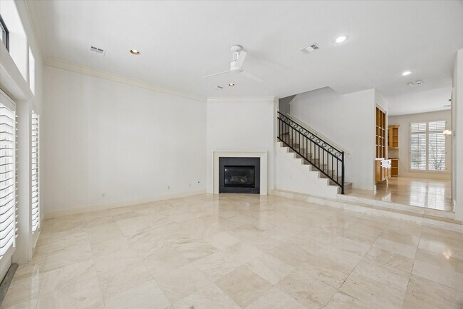 Foto del edificio - 6906 Sewanee St