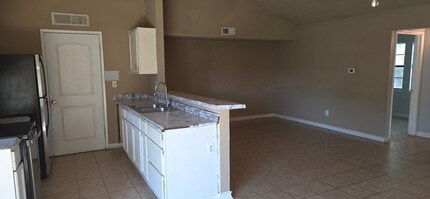 Building Photo - 5620 Hollow Pines Dr